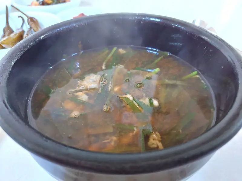 뜨끈한 올갱이 해장국