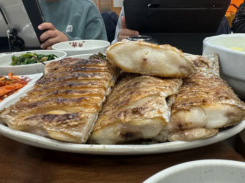 두툼한 갈치구이