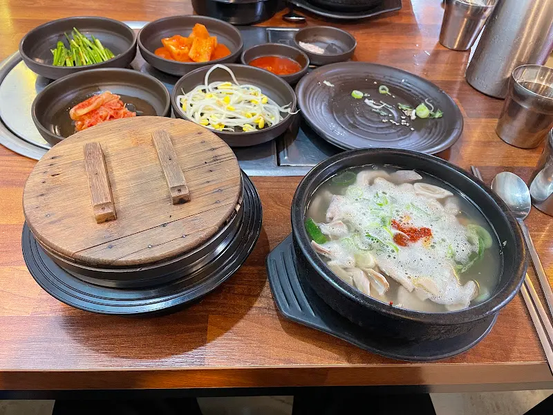 모란창평국밥 한상차림