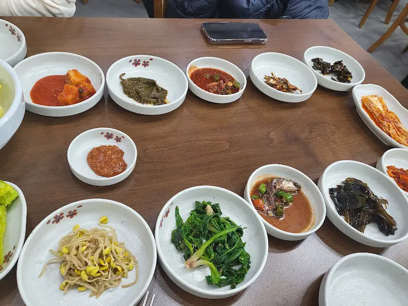 다양한 밑반찬