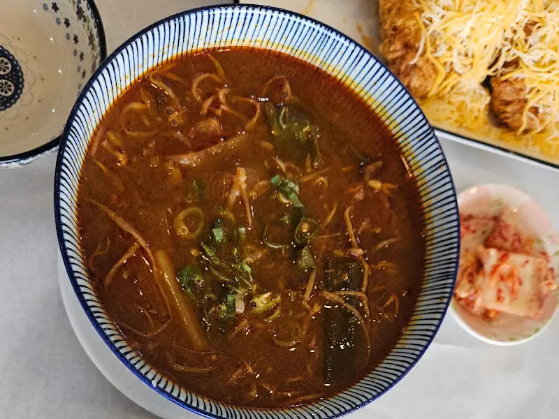 육개장의 깊고 진한 국물