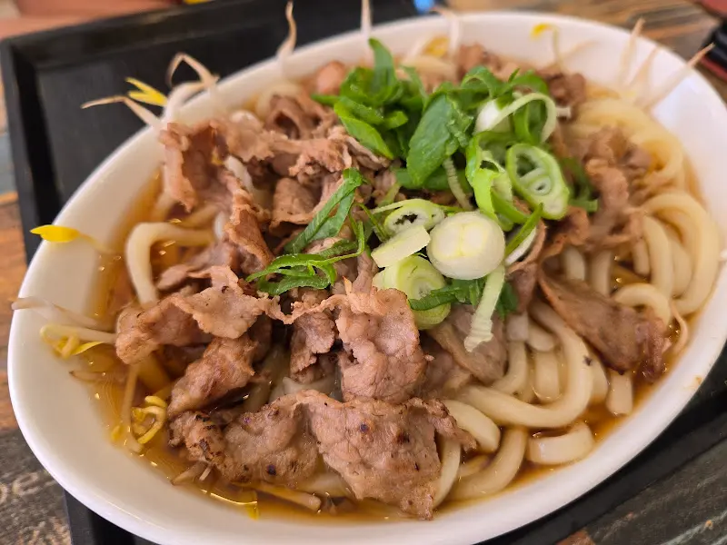 오아시스 누들의 시원한 비주얼