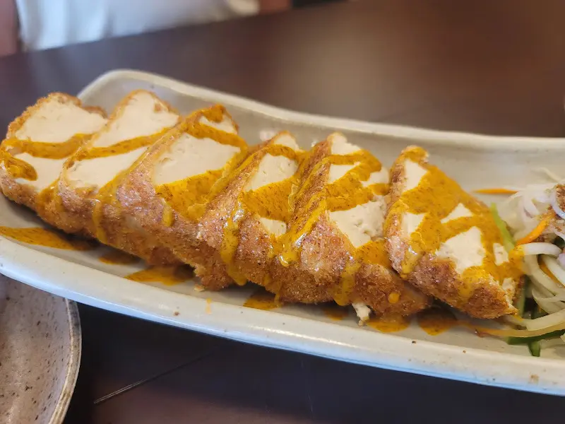 겉은 바삭, 속은 촉촉한 두부카츠