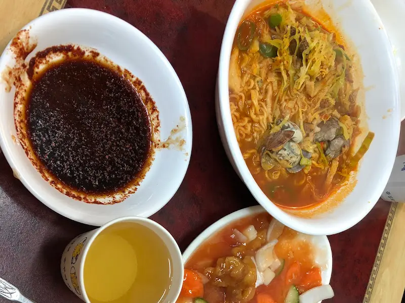 짬뽕라면과 탕수육 항공샷