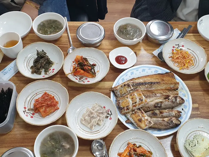 푸짐한 생선구이 정식 한 상 차림