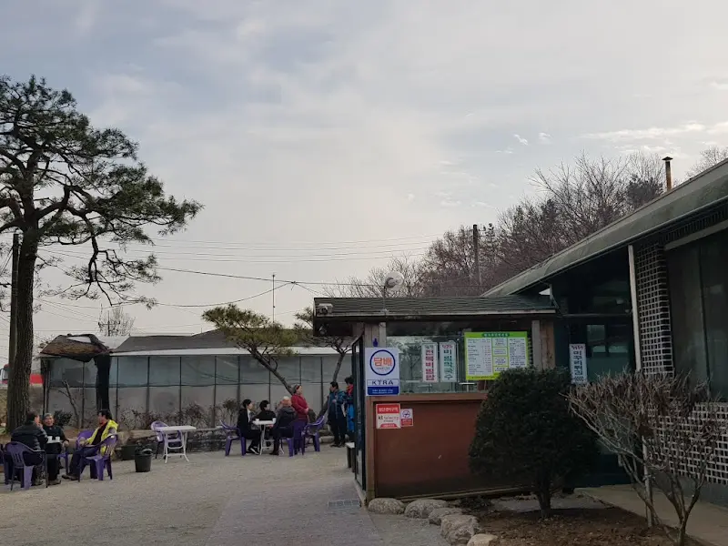 만수무강 외부 전경