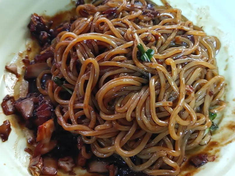 윤기가 흐르는 간짜장