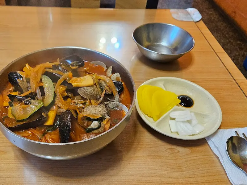 푸짐한 짬뽕 한 그릇