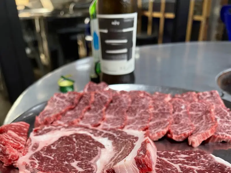 선홍빛 한우 갈비살