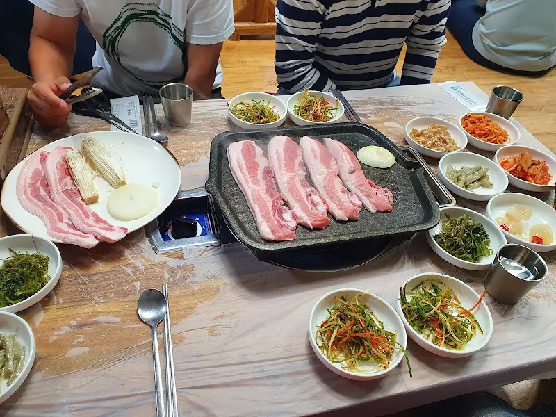 굽기 전 삼겹살