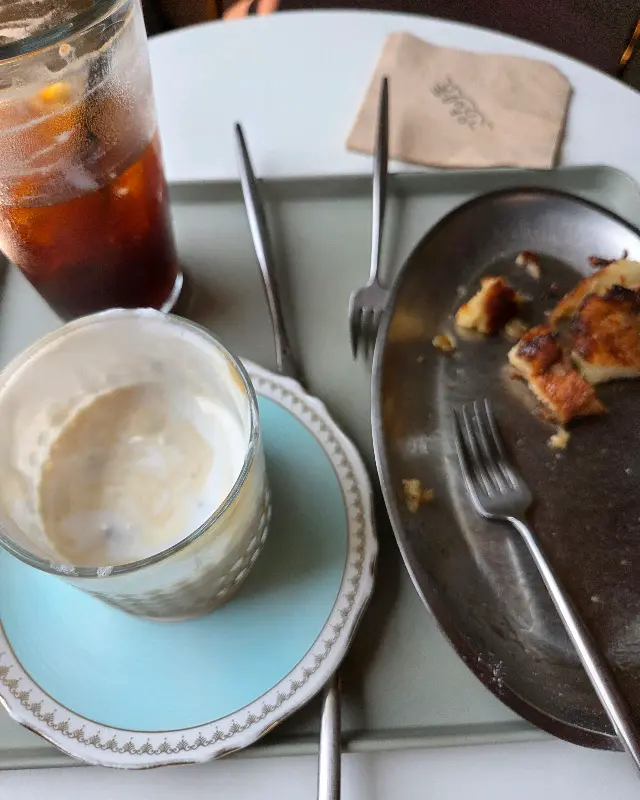 다 먹은 후의 흔적