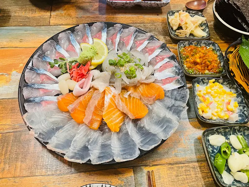 꽃처럼 아름다운 고등어회