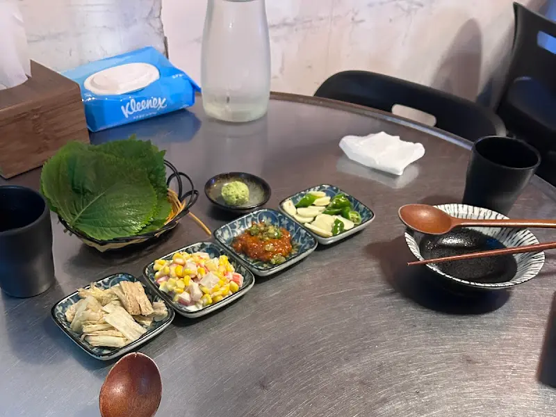 싱싱한 깻잎 바구니