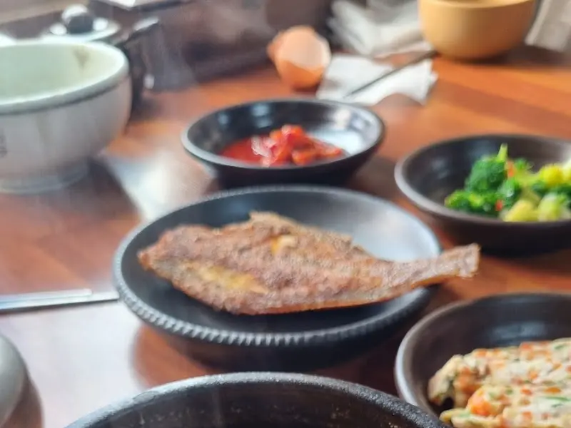 정갈하게 차려진 밑반찬