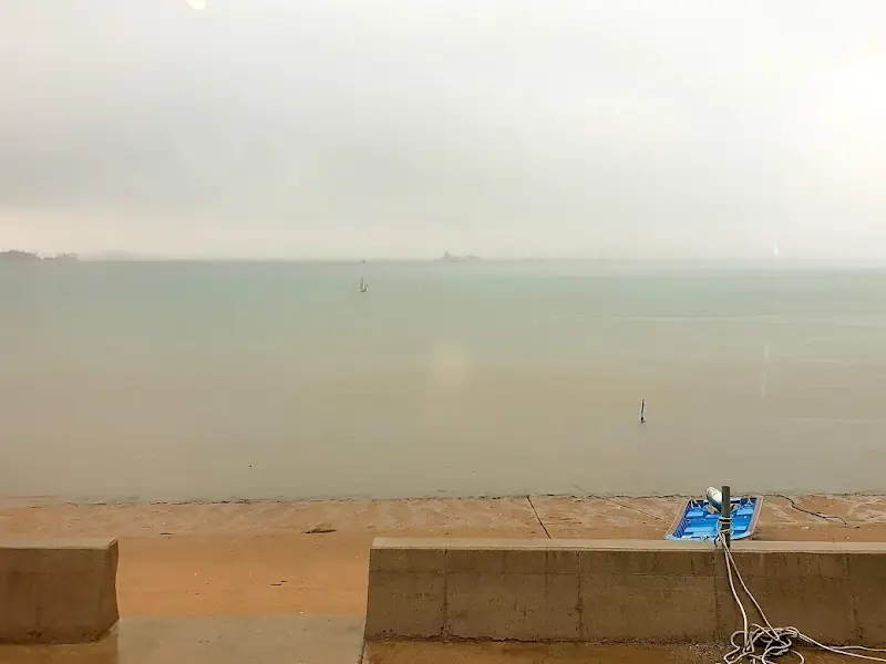 탁 트인 바다 뷰