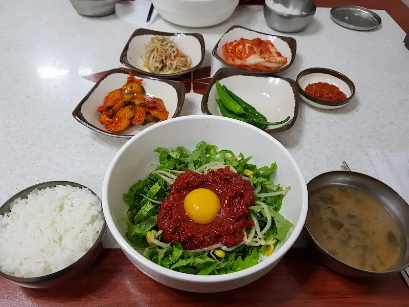 육회비빔밥 한상차림