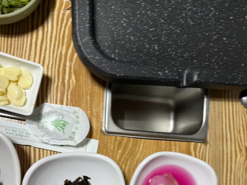 오리 기름이 빠지는 불판