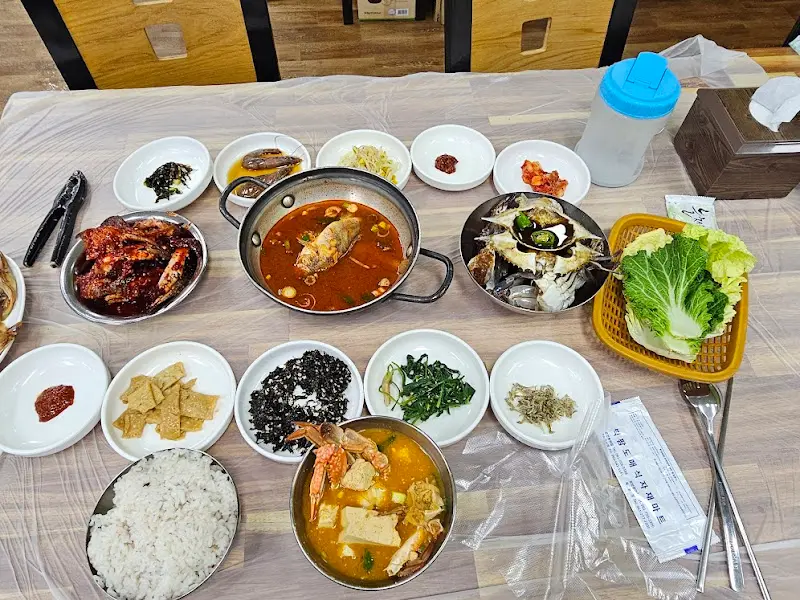 게장 백반 전체 상차림