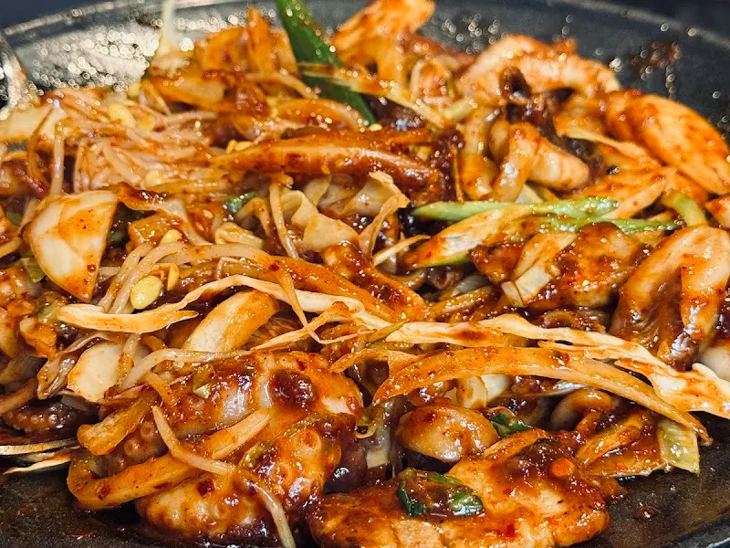 매콤한 쭈꾸미 볶음의 클로즈업