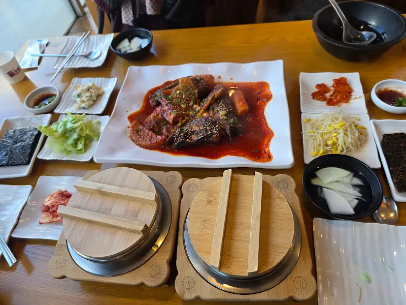 푸짐한 코다리 조림 한 상 차림