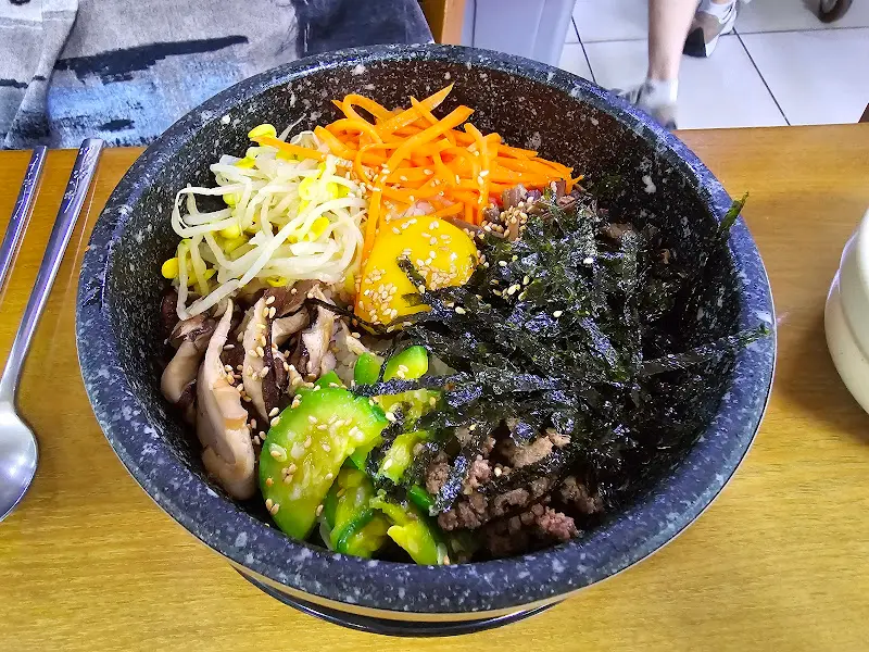 돌솥비빔밥