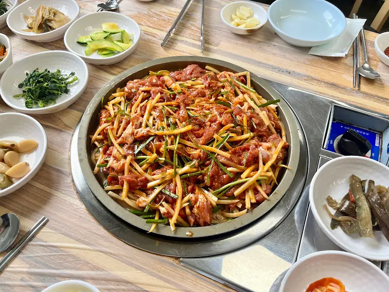 푸짐한 오리불고기