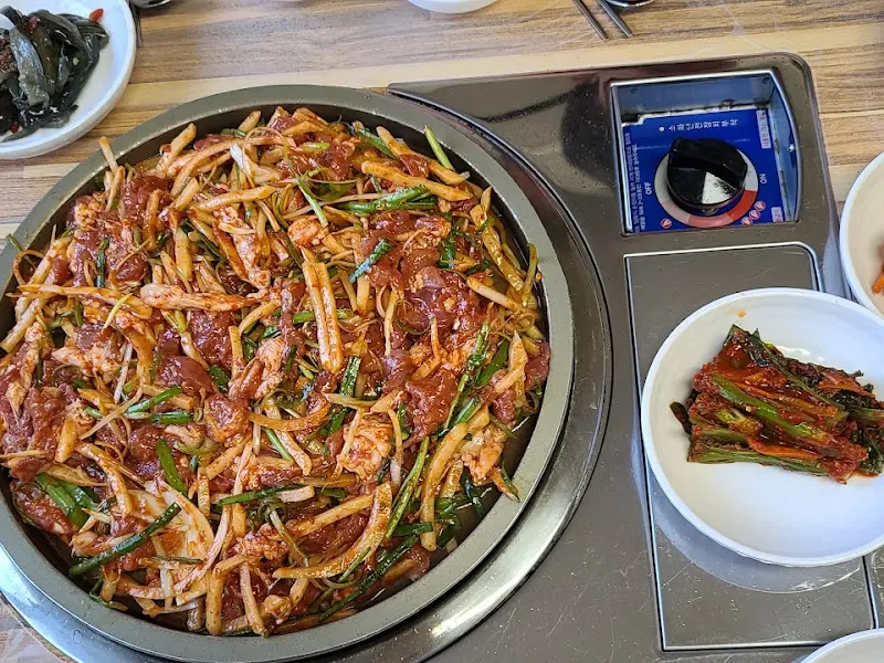 오리불고기 전체 상차림