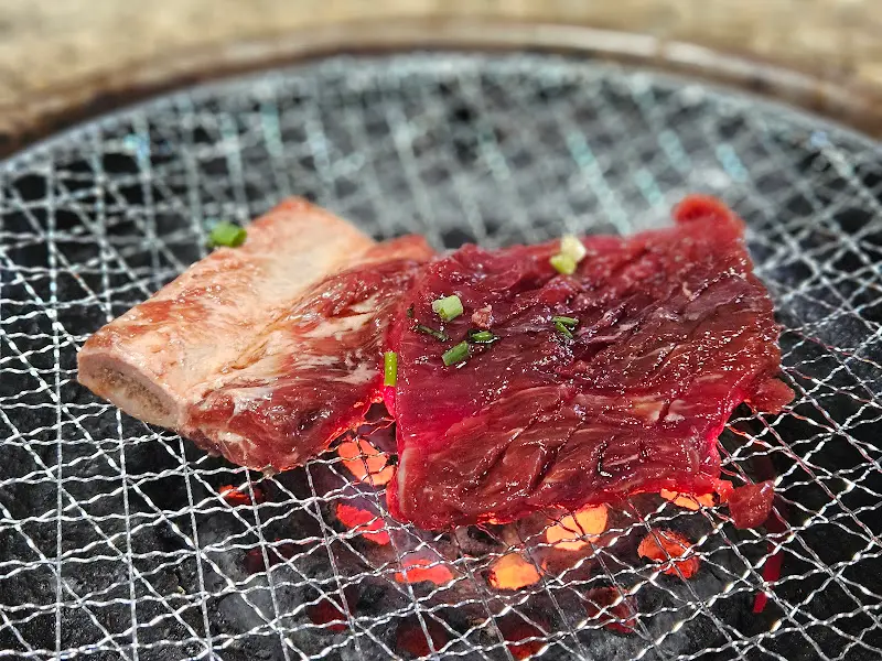 불판 위의 갈비