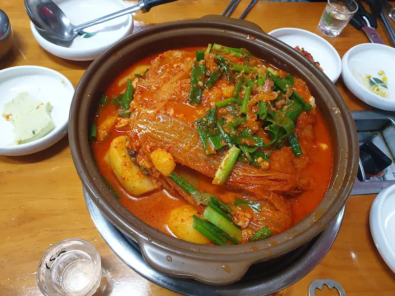 풍미식당에서 판매하는 메뉴의 모습