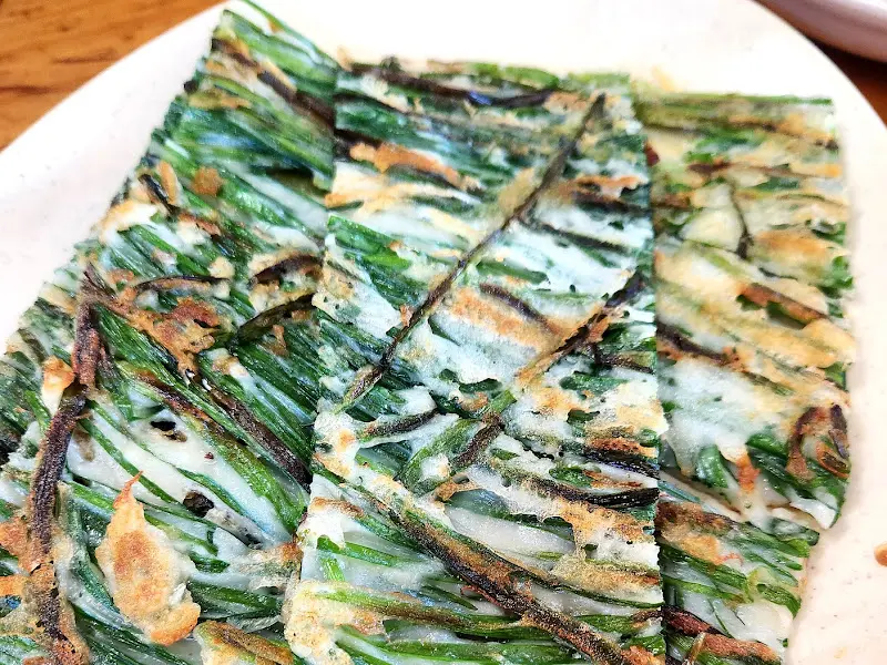 겉바속촉 부추전