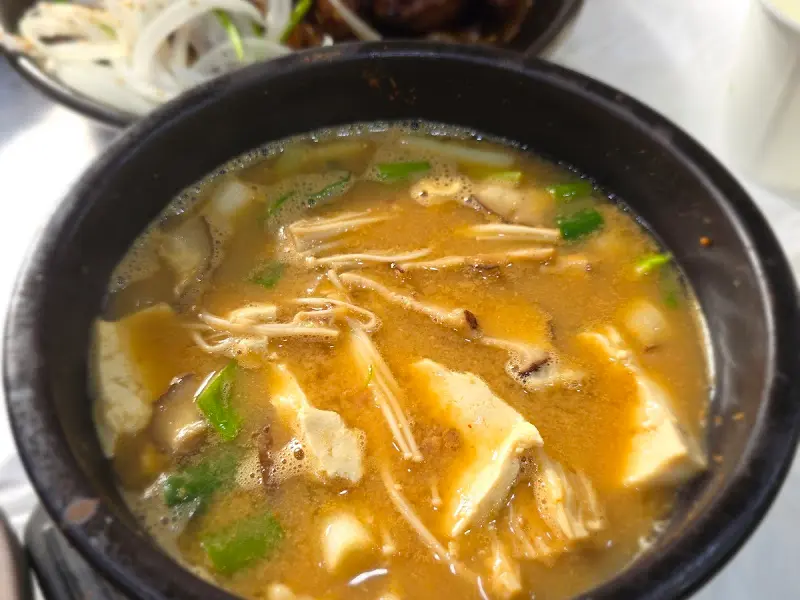구수한 맛이 일품인 된장찌개