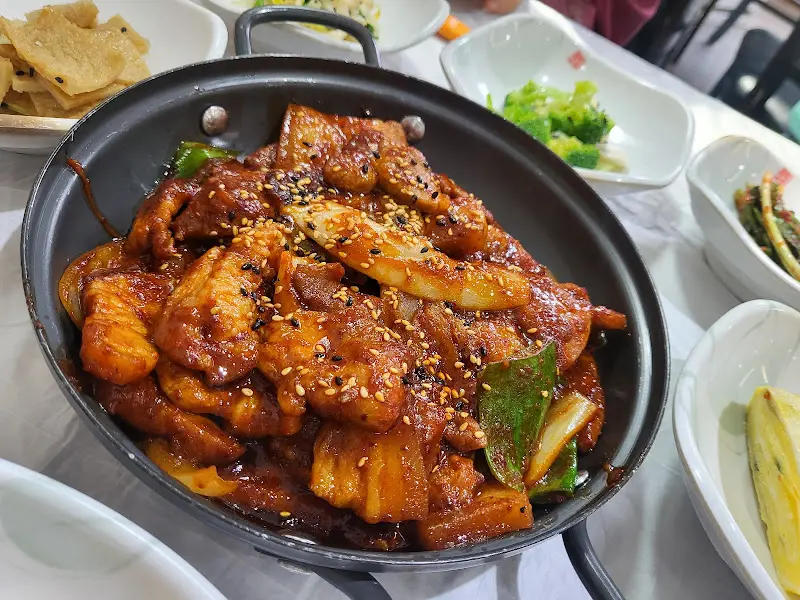 윤기가 흐르는 제육볶음