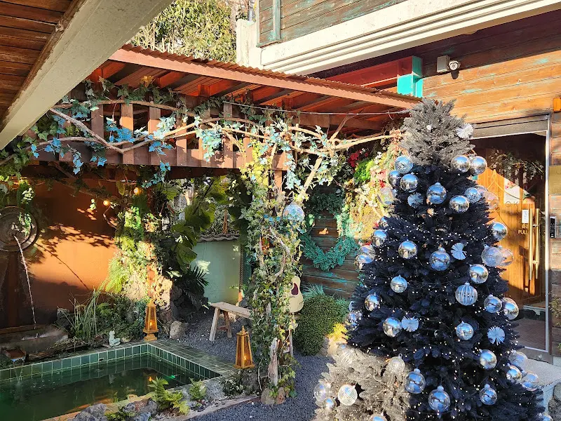 방콕산장 외부 장식