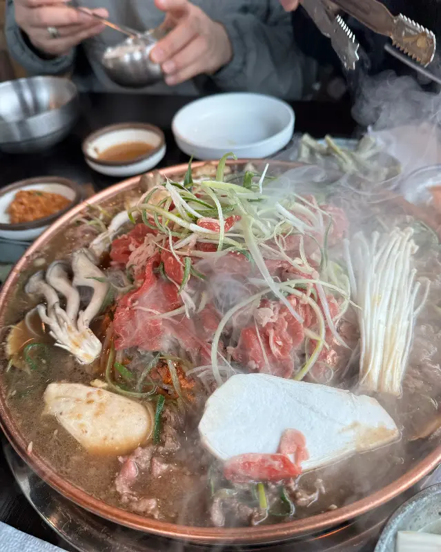 푸짐한 옛날 소불고기 한 상차림