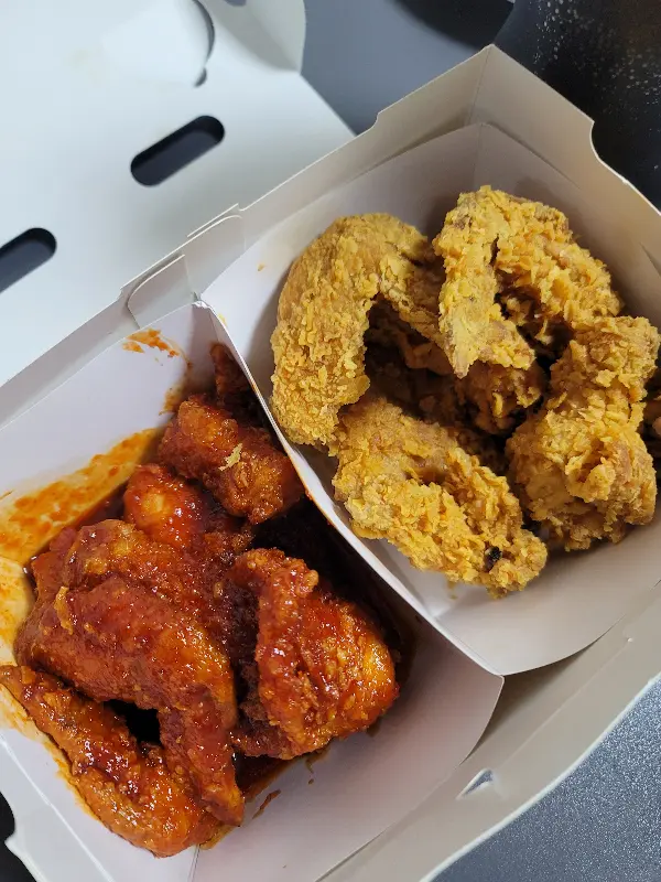 반반 치킨의 아름다운 조화