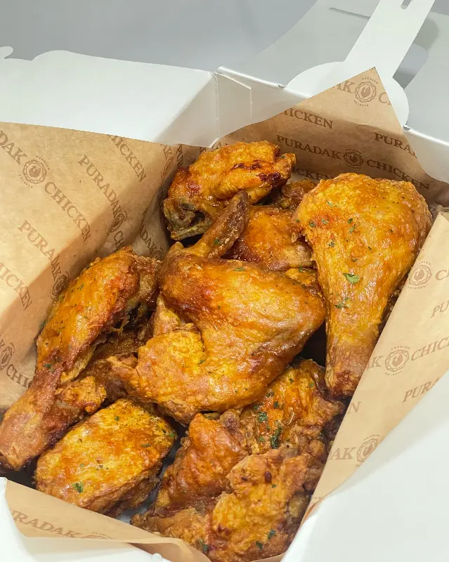 푸짐하게 담겨 나온 후라이드 치킨