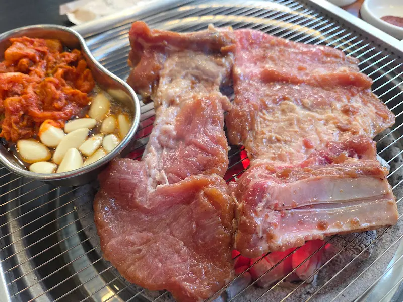 불판위 돼지갈비