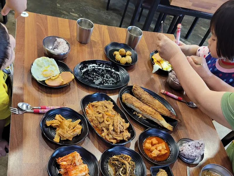 푸짐한 옥돔정식 한 상 차림