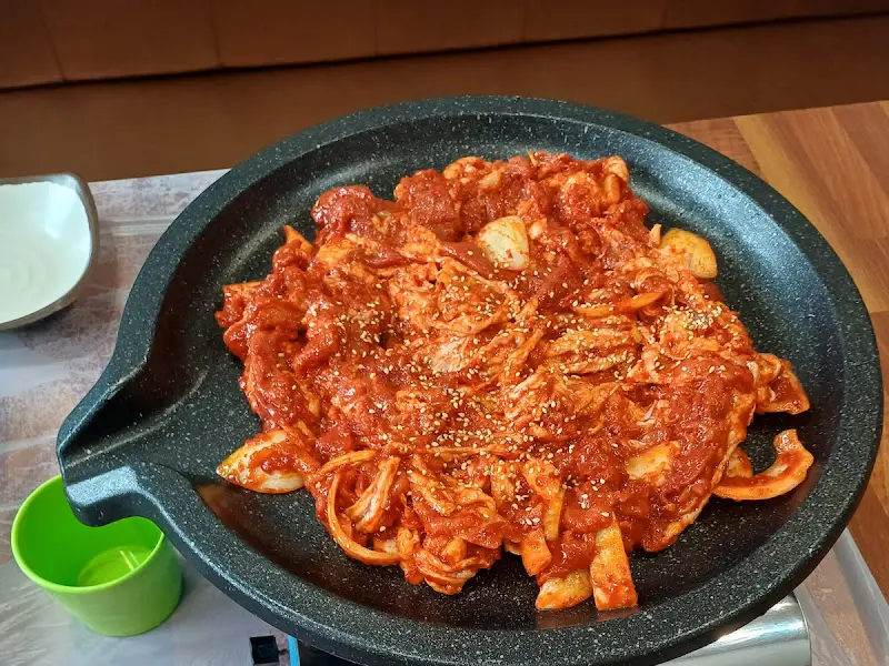 보기만 해도 군침이 도는 오리불고기