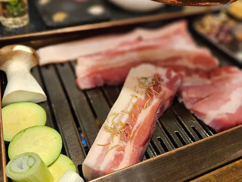 흑돼지 오겹살 구이