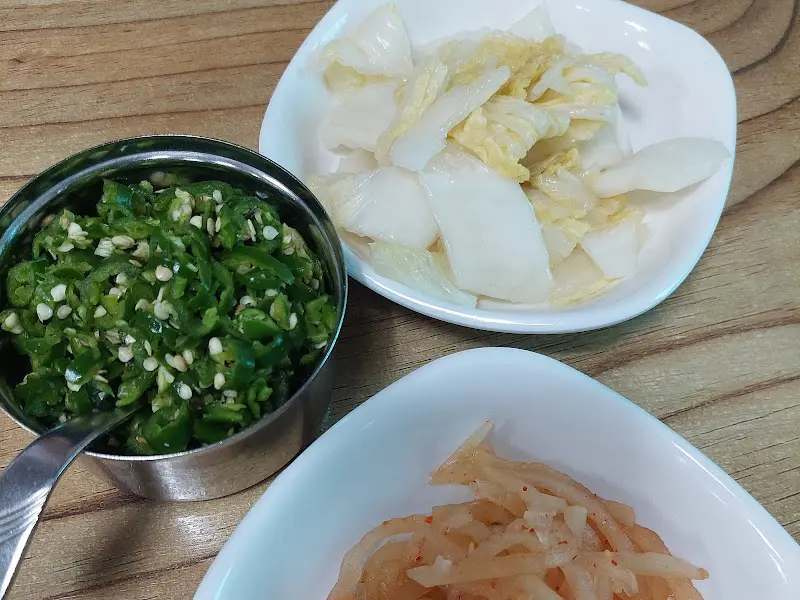 장춘닭개장의 밑반찬