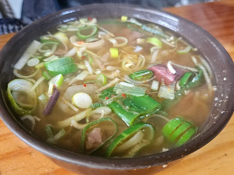 맑고 시원한 선지해장국