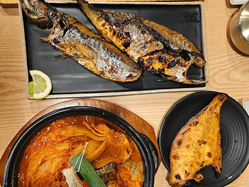 노릇노릇한 고등어구이