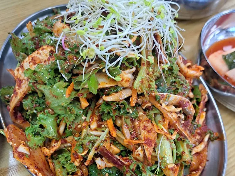 매콤한 밴댕이회무침