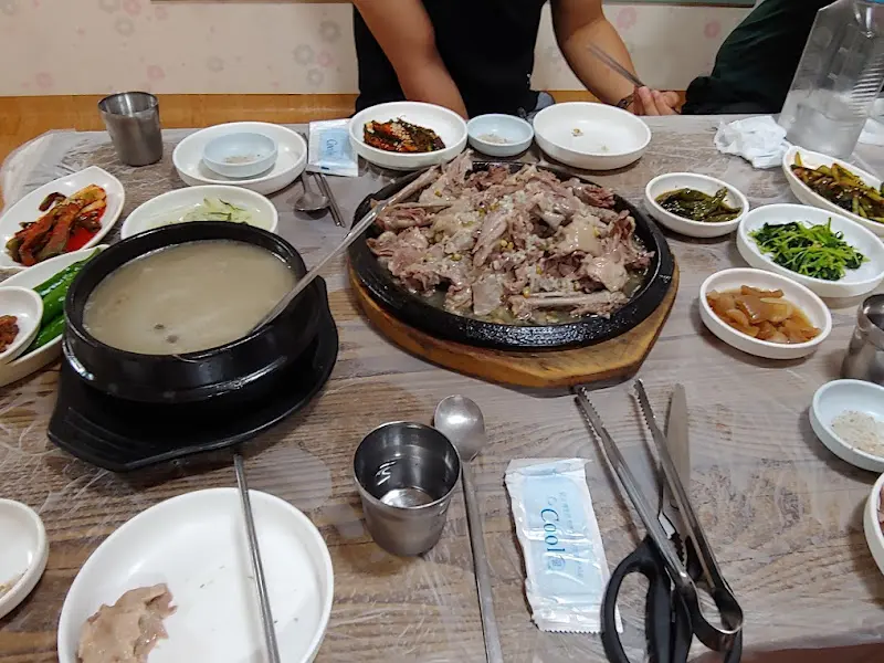 오리 도가니 한 상