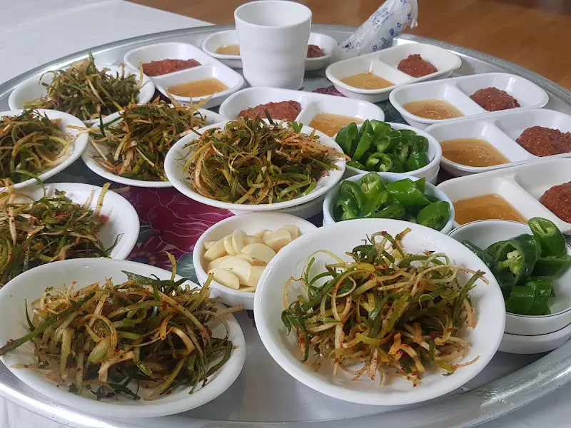 푸짐한 밑반찬