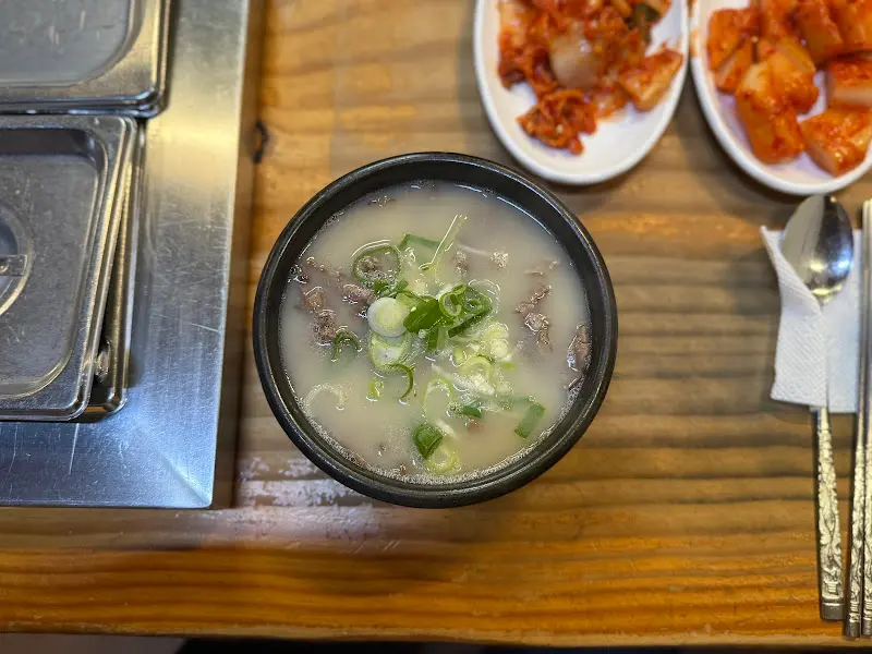 파를 듬뿍 넣은 설렁탕