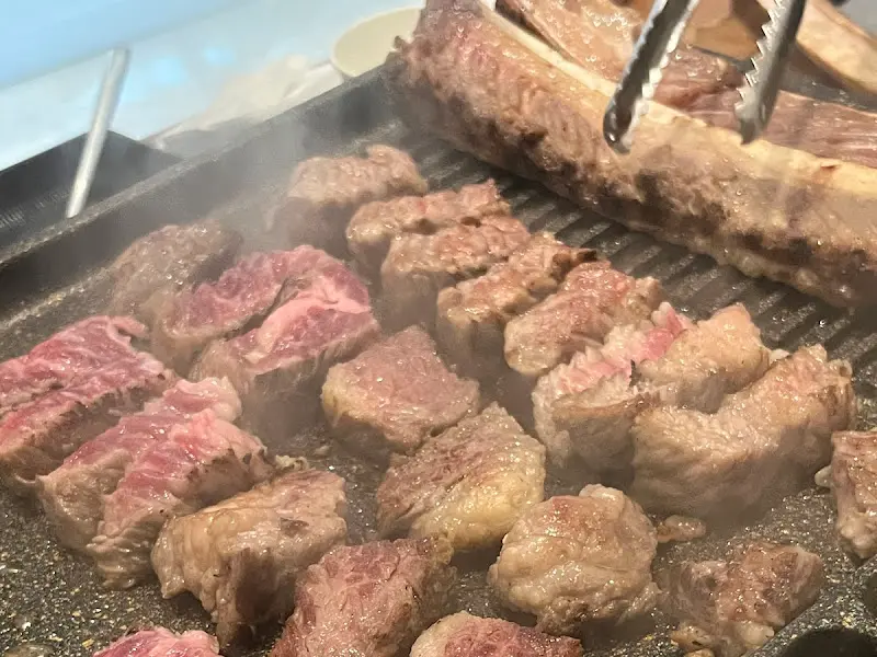 우대갈비 굽는 모습