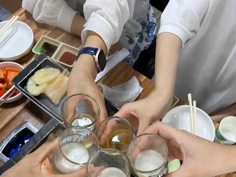 맥주 건배샷