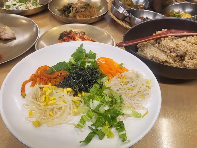 보리밥 비빔밥